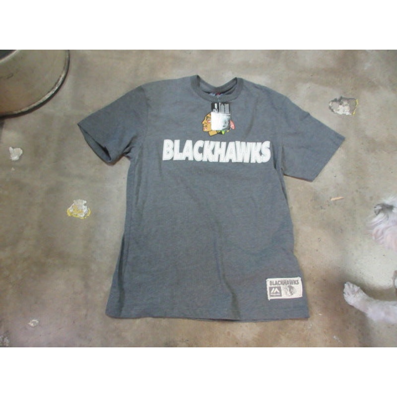 Used Majestic Blackhawks Size Large – New w/ Tags